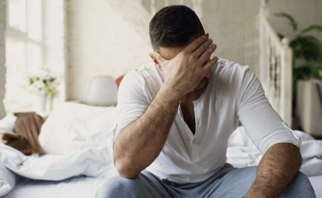 Man wordt wakker met hoofdpijn